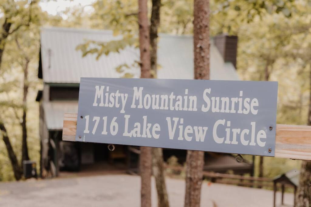 Villa Misty Mountain Sunrise à Sevierville Extérieur photo